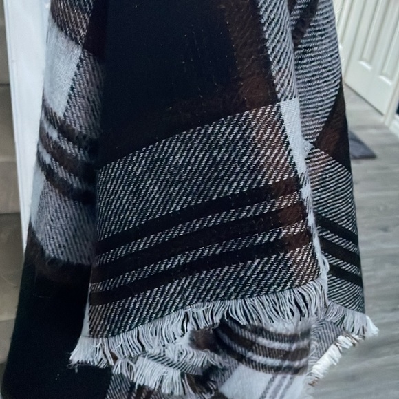 Plaid blanket scarf - Picture 4 of 4